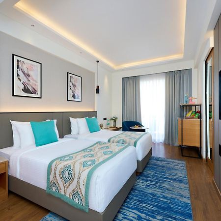 Iris Sarovar Portico Ґурґаон Екстер'єр фото