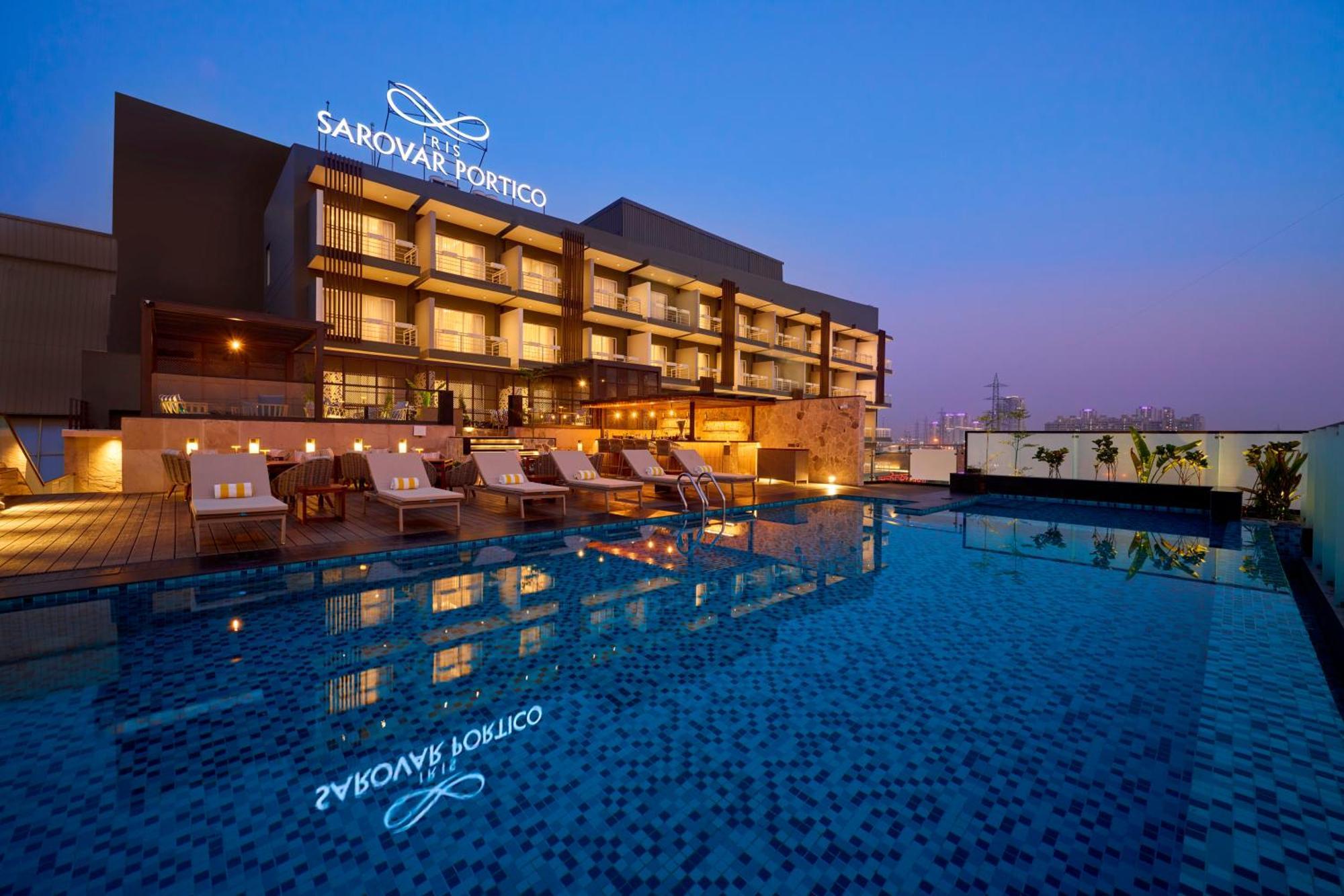 Iris Sarovar Portico Ґурґаон Екстер'єр фото