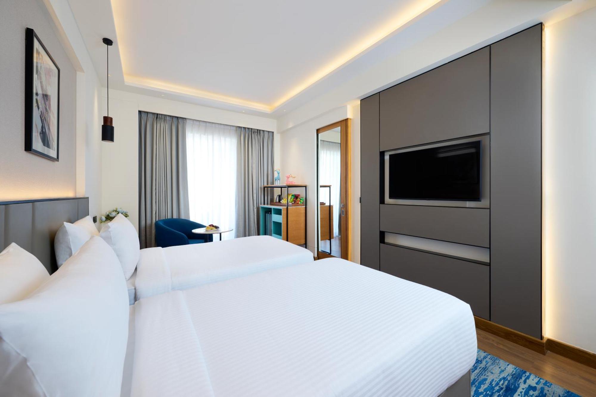 Iris Sarovar Portico Ґурґаон Екстер'єр фото