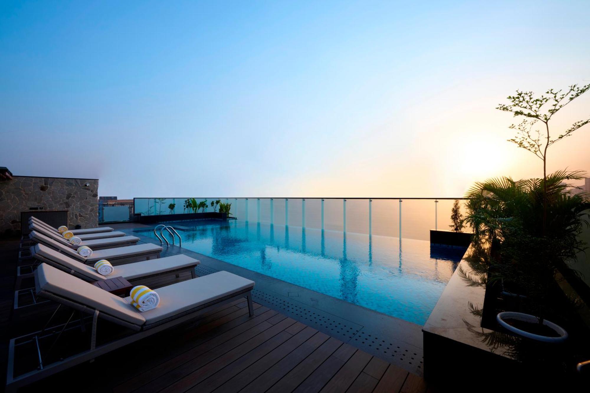 Iris Sarovar Portico Ґурґаон Екстер'єр фото