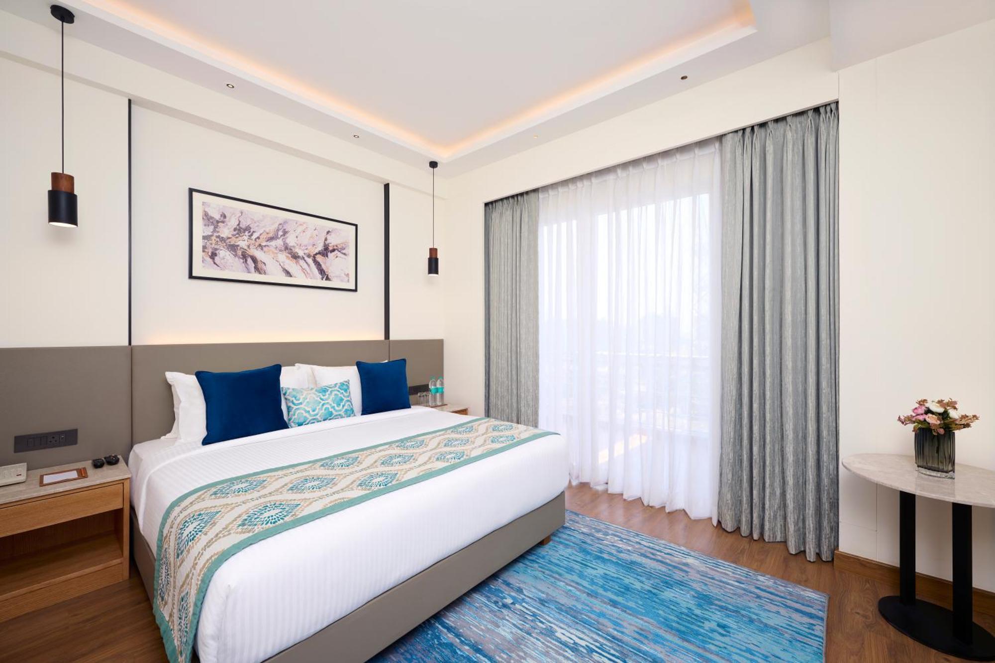 Iris Sarovar Portico Ґурґаон Екстер'єр фото